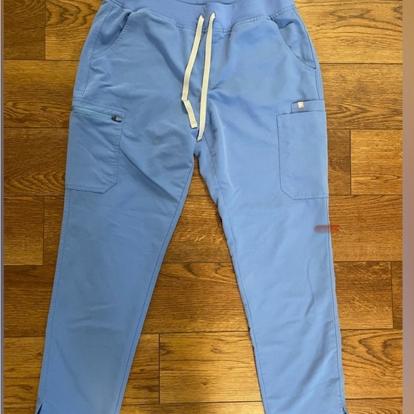 FIGS Ceil Blue Scrub Set Size M/L - Picture 4 of 6